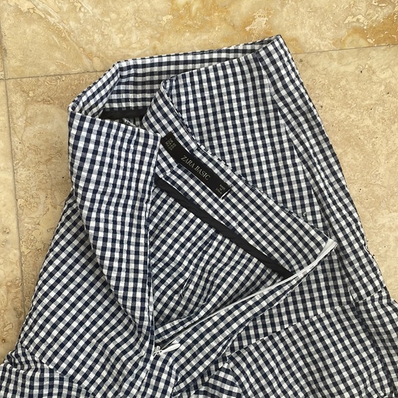 Zara Ruffle short - Picture 3 of 4